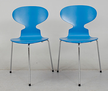 373543. STOLAR, 2 st, Myran, Arne Jacobsen för Fritz Hansen, daterad 2003.