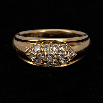 375947. RING, guld 18K, diamanter tot. 0,50 ct.