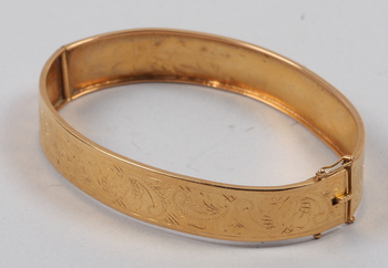 37617. ARMBAND, 18 K guld, 15 gram.