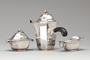382459. KAFFESERVIS, 3 delar, silver, Jacob Ängman, Stockholm, 1933. Total vikt ca 890 g.