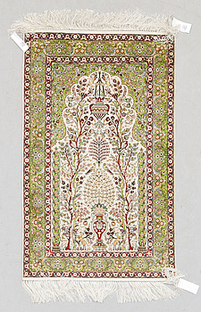 382482. MATTA, silk Hereke, ca 122x77 cm.