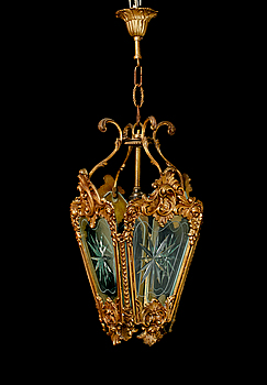 384179. TAKLYKTA, rokokostil, 1900-talets mitt. Höjd ca 38 cm.