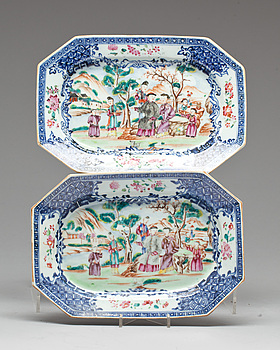 384417. STEKFAT, ett par, porslin. Kina, Qianlong1736-1795.