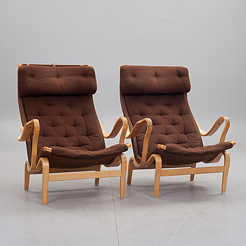 388270. FÅTÖLJER, ett par. Bruno Mathsson för Dux Pernilla.