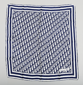 389645. SCARVES, 3 st, Christian Dior.