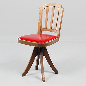 394946. SKRIVBORDSSTOL, 1900-talets andra hälft.