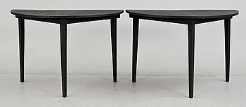 397271. HALVMÅNEBORD, ett par, 1800-tal.