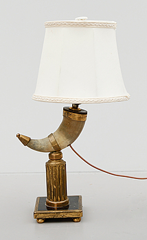 397800. BORDSLAMPA, 1900-talets första hälft.