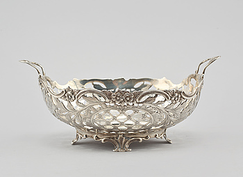 404834. GALLERSKÅL, silver, Holland, 1900-tal. Vikt 235 g.