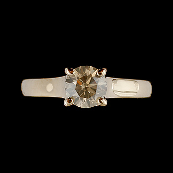 404899. RING, 14k med briljantslipad diamant, ca 0.90 ct, 2000-tal. Vikt 4 g.