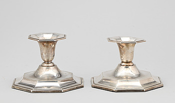 405862. LJUSSTAKAR, ett par, silver, Norge, svenska importstämplar, 1900-tal.