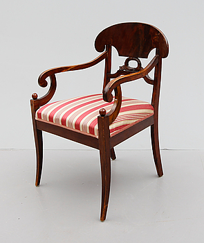 407749. KARMSTOL, Karl Johansstil, 1900-talets första hälft.