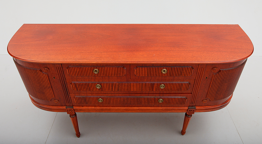 SIDEBOARD