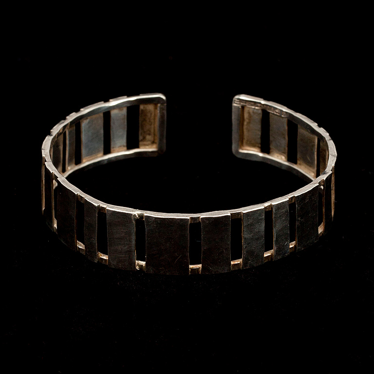 ARMRING