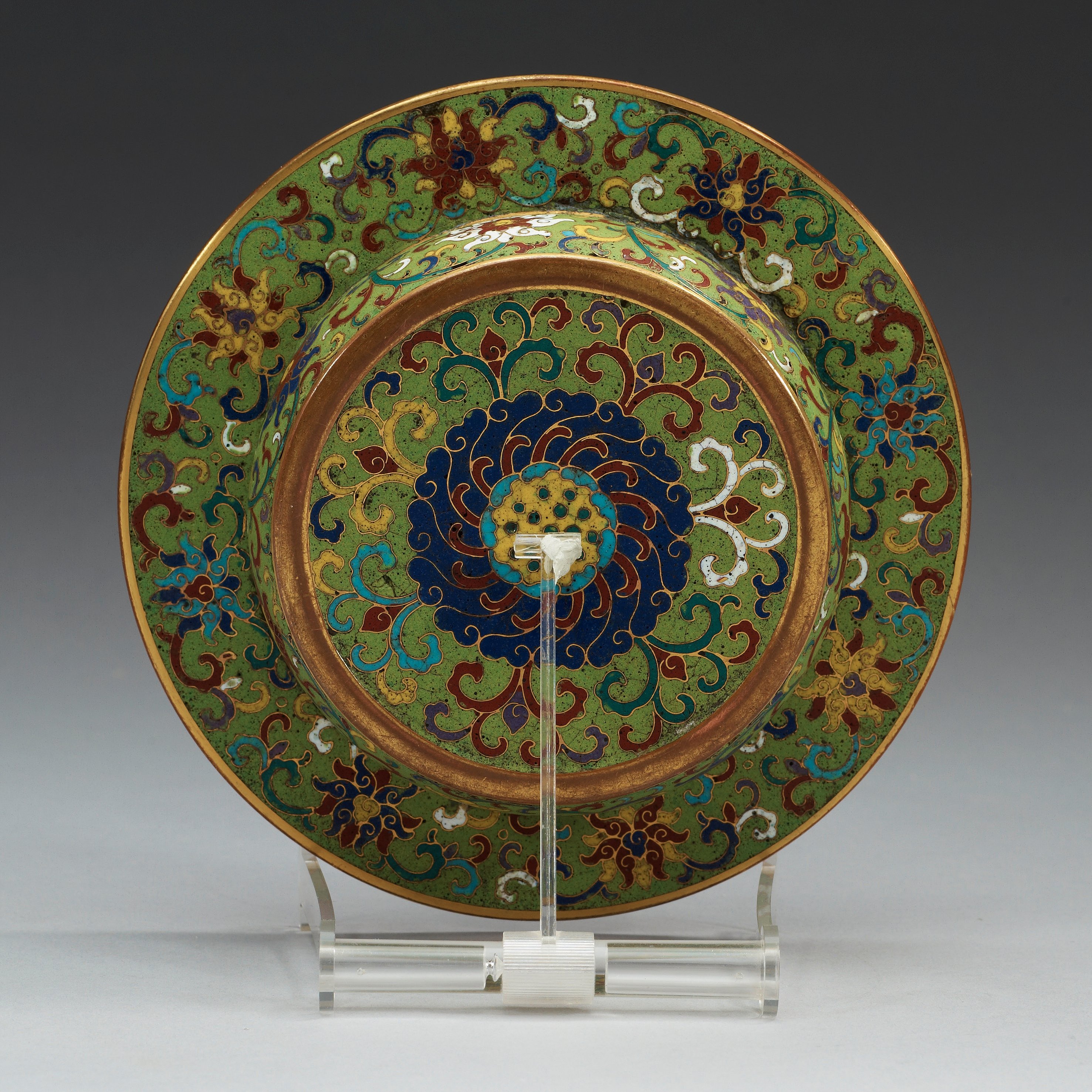 A cloisonné dish, Ming dynasty, 17th Century. Bukowskis