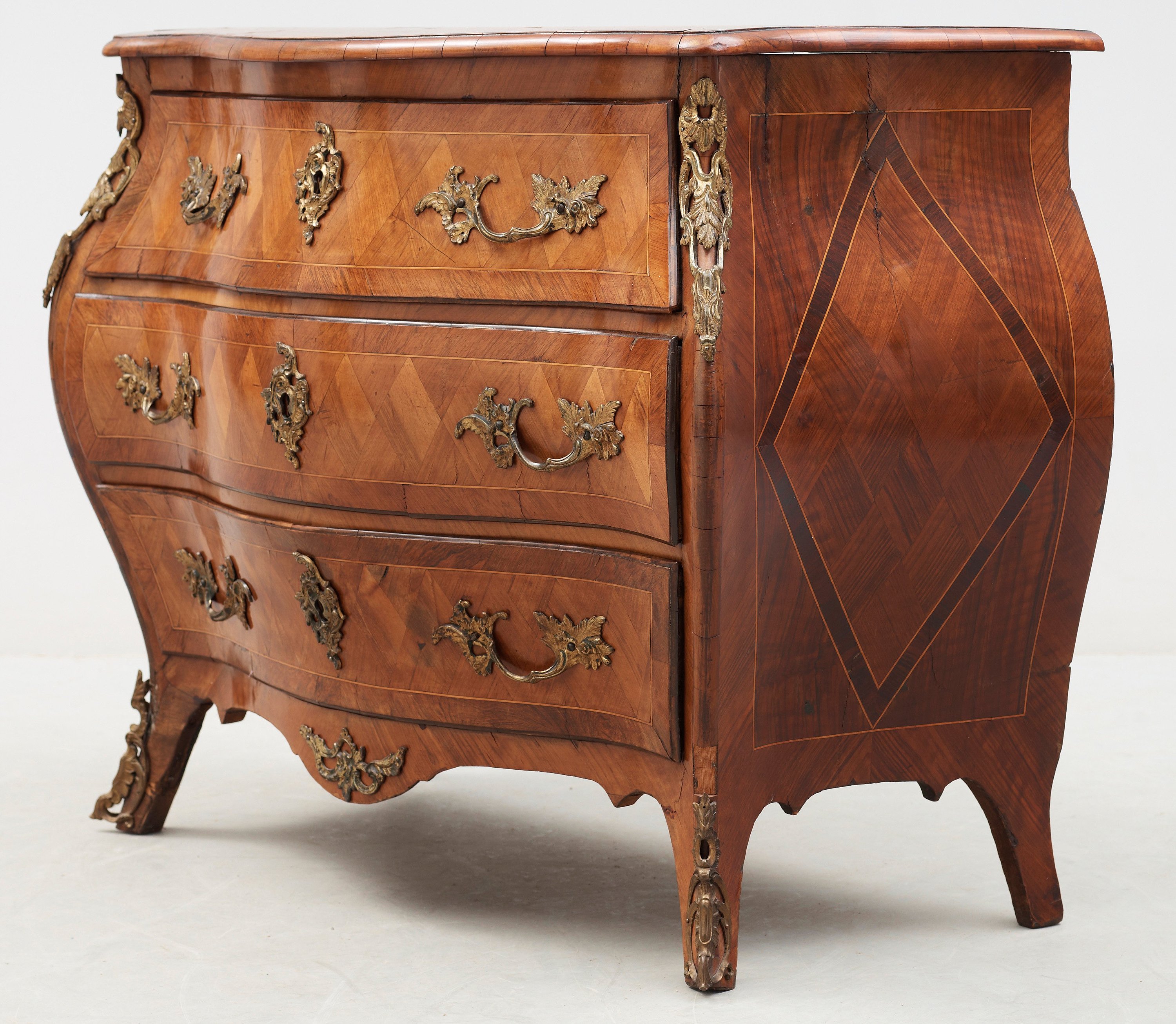 A Swedish Rococo 18th century commode. - Bukowskis