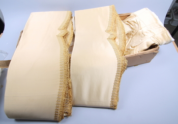 44045. PARTI TEXTILIER. Gardinuppsättningar.