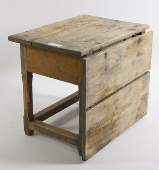 44549. SLAGBORD. Allmoge, 1800-tal.