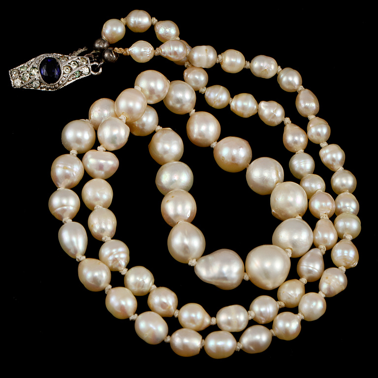 COLLIER