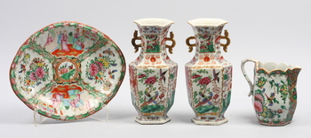 44965. PARTI PORSLIN, 4 delar. Bla Kina 1800-tal.