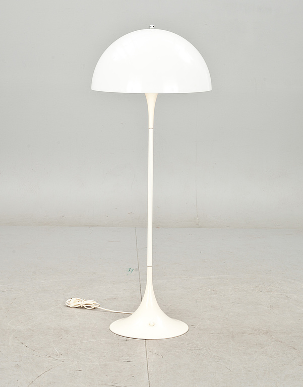 GOLVLAMPA