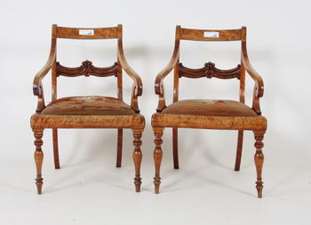 46047. KARMSTOLAR, ett par, senempire, 1800-talets mitt.