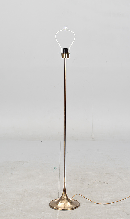 GOLVLAMPA