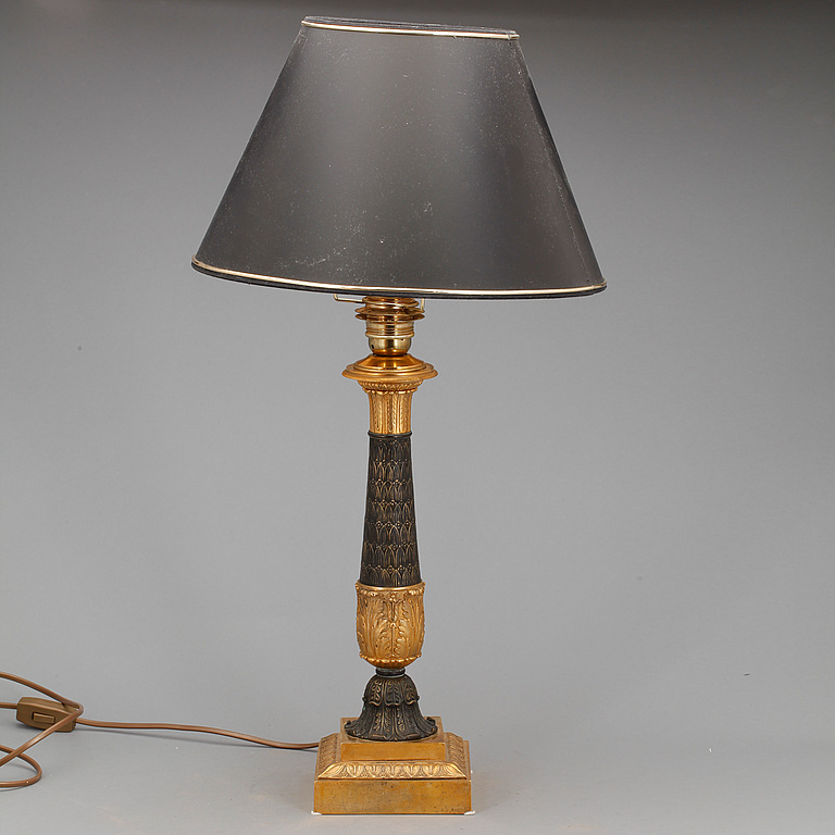 BORDSLAMPA