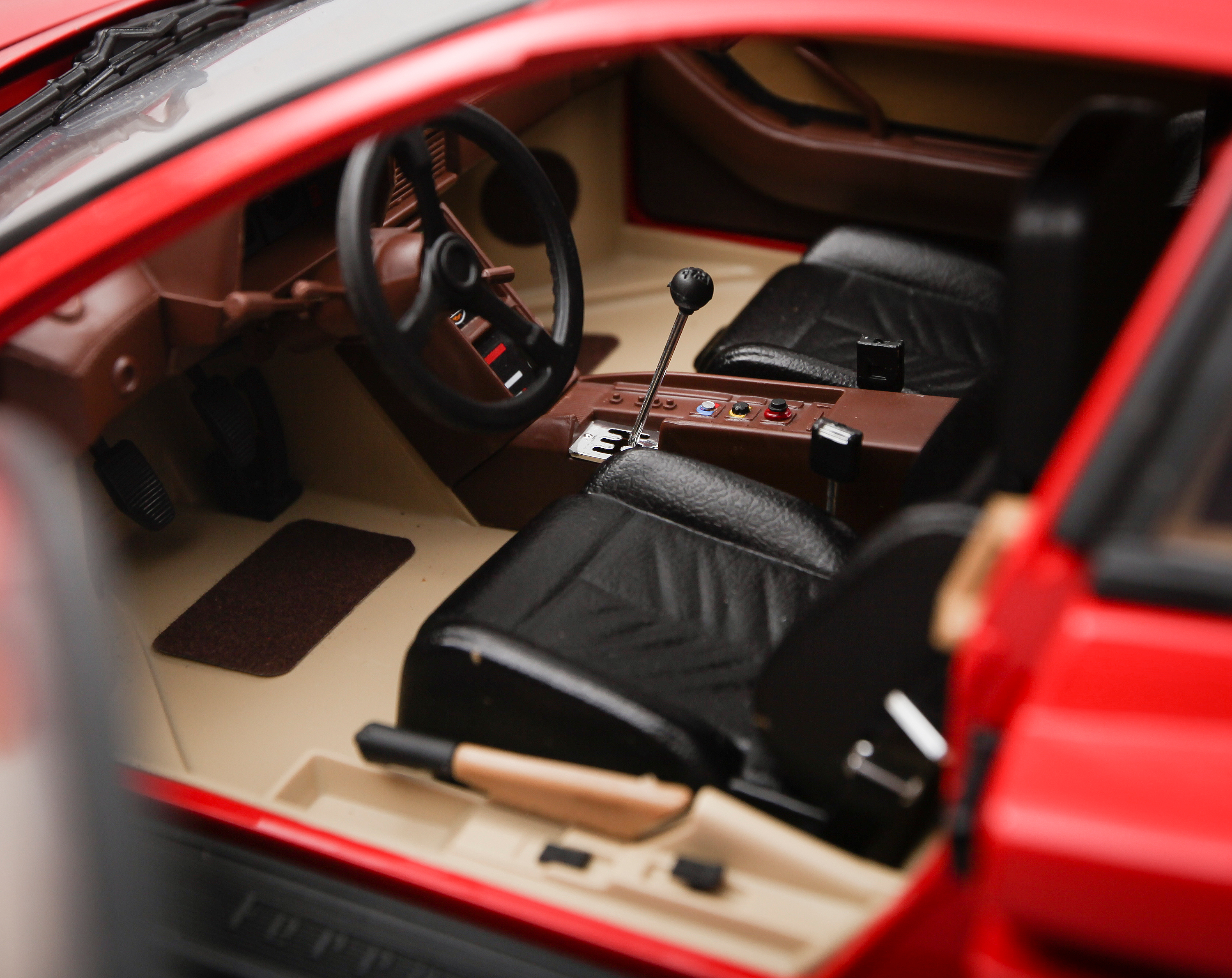 MODELLBIL, Pocher Ferrari Testarossa, skala 1/8. - Bukowskis