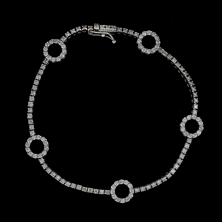 ARMBAND