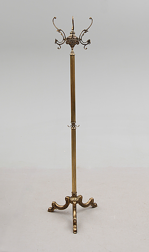 TAMBURMAJOR, rokokostil, 1900 talets andra hälft Bukowskis TAMBURMAJOR, rokokostil, 1900 talets andra hälft Bukowskis