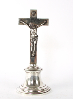 47101. KRUCIFIX, silver och nysilver.