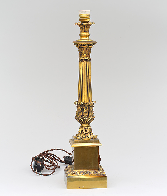 BORDSLAMPA