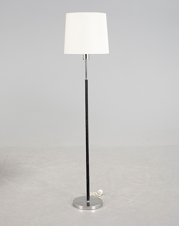 GOLVLAMPA