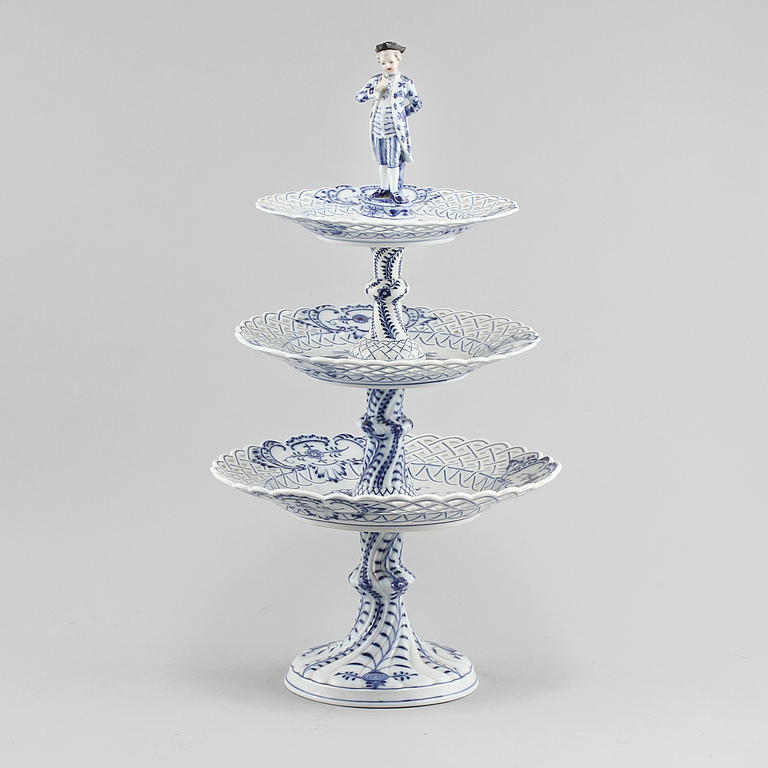 ETAGERE