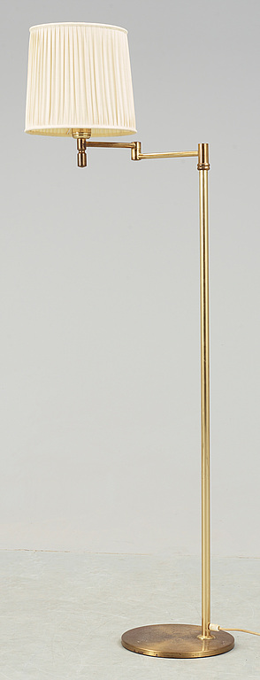 GOLVLAMPA
