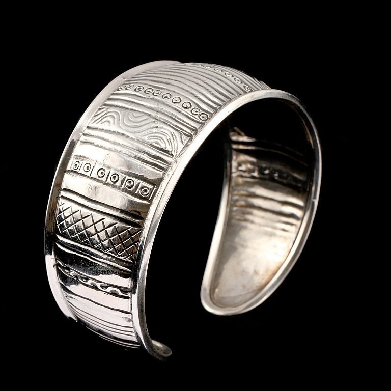 ARMRING