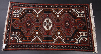 48535. MATTA, orientalisk. ca. 160x94.