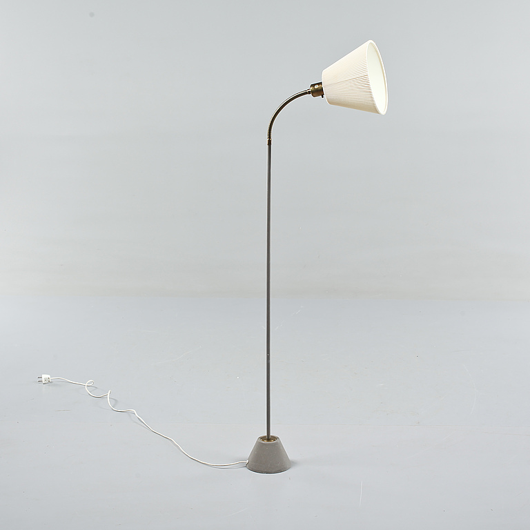 GOLVLAMPA