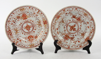 49451. TALLRIKAR, ett par, porslin, Kina, 1800-tal.