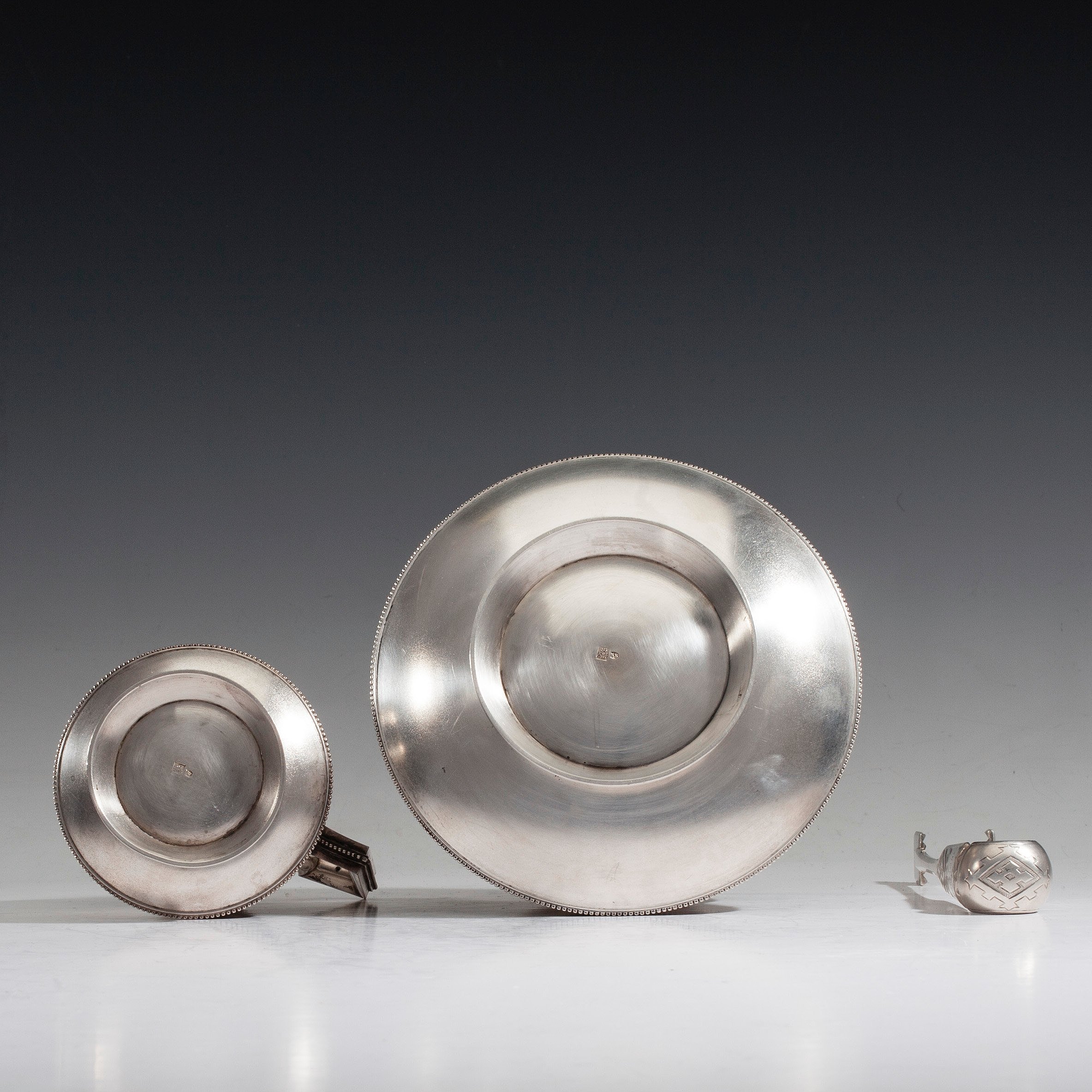 RUSSIAN SUGAR BOWL, SUGAR TONG AND MILK JUG. РУССКИЙ НАБОР: САХАРНИЦА ...