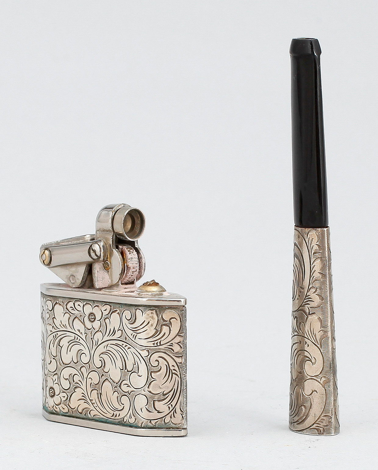 CIGARETTMUNSTYCKE med paljetter silver