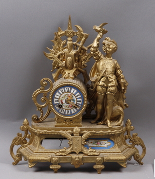 50989. BORDSPENDYL, nyrenässans, 1800-tal.