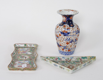 51193. PARTI PORSLIN, 3 delar, Kina samt Japan, 1800-tal.