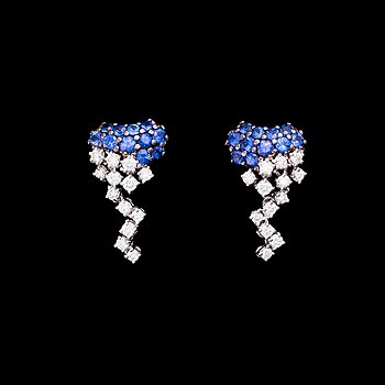 A PAIR OF EARRINGS. - Bukowskis