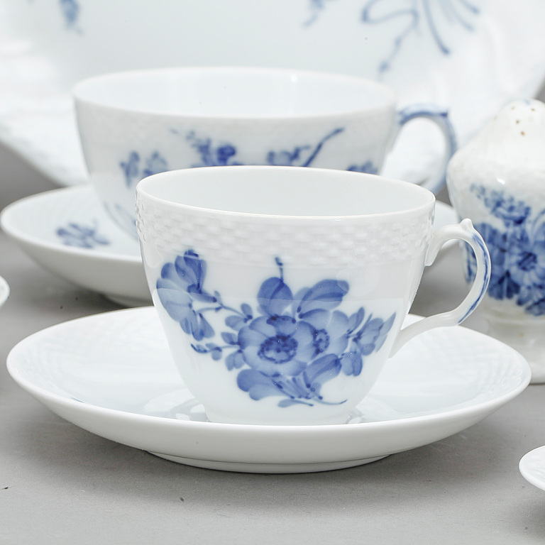 Royal copenhagen porslin