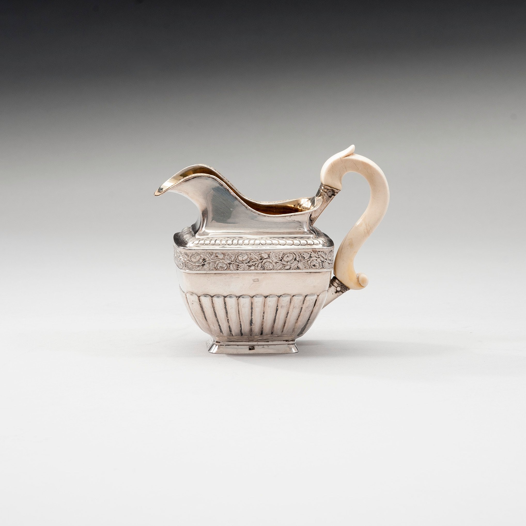 A RUSSIAN MILK JUG. Bukowskis