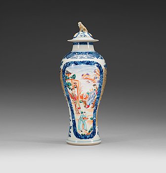 69. A famille rose vase with cover, Qing dynasty, Jiaqing (1796-1820).