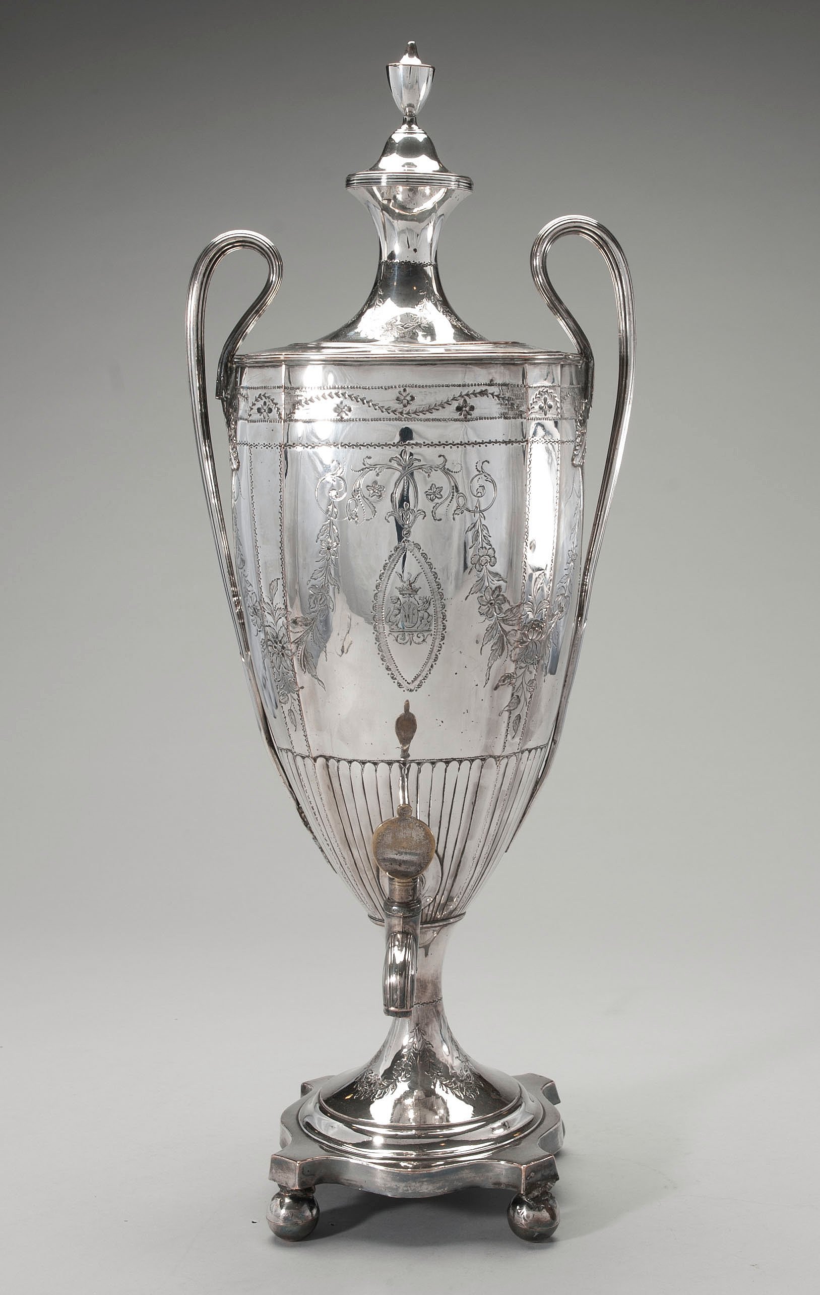 A TEA URN. Bukowskis