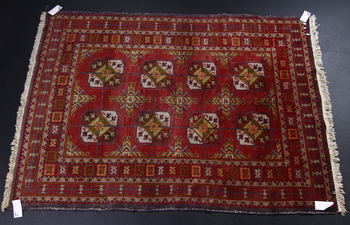 57905. MATTA, orientalisk. Ca 180 x 130.